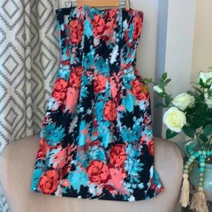 Large Strapless Dress